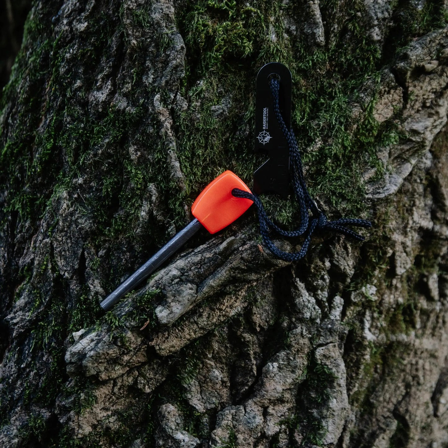 Firestarter β Magnesium Flint & Striker Tool