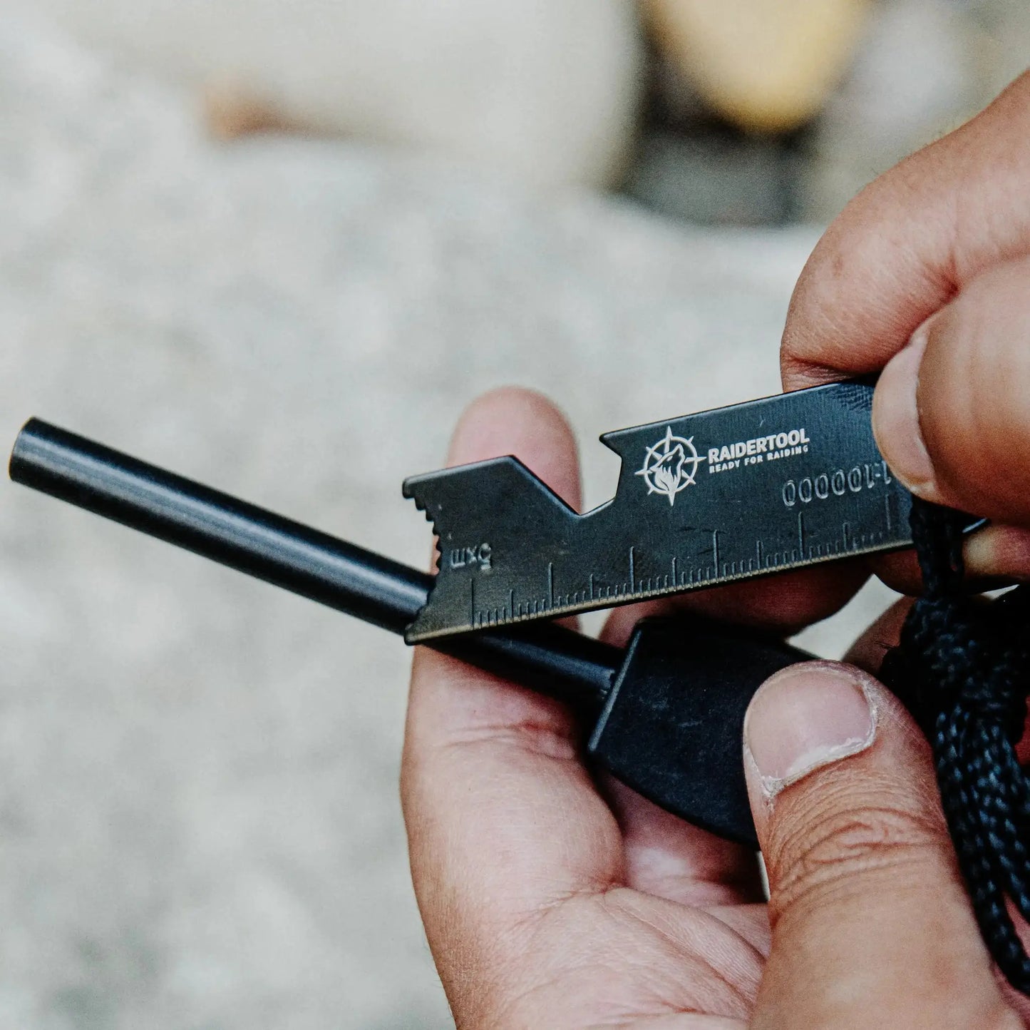 Firestarter – Magnesium Flint & Striker Tool