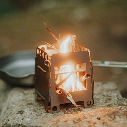 RaiderStove – Ultralight Folding Titanium Stove
